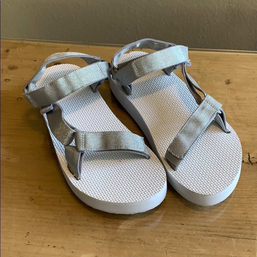 Teva Flatform Universal Sandals